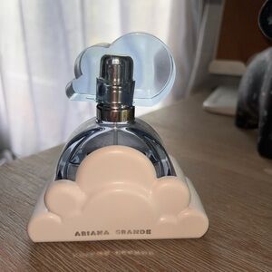 Ariana Grande Cloud Perfume - Blue and White Design 1oz